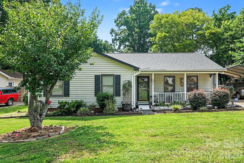 1600 Teddington Dr, Charlotte, NC 28214