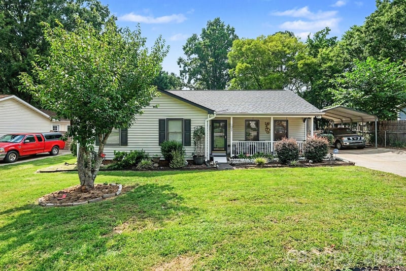 1600 Teddington Dr, Charlotte, NC 28214