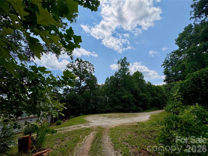 289 Champange Rg, Lake Lure, NC 28746