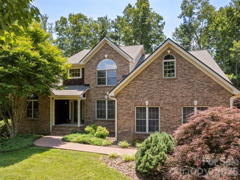 70 Ashley Woods Dr, Arden, NC 28704