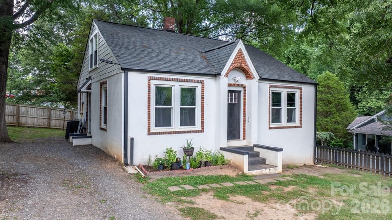 331 5th Ave, Hickory, NC 28602