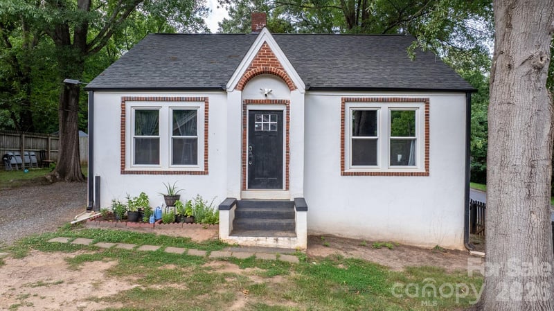 331 5th Ave, Hickory, NC 28602