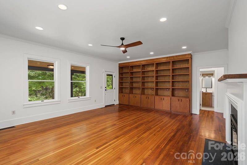 385 - 379 Chunns Cove Rd, Asheville, NC 28805