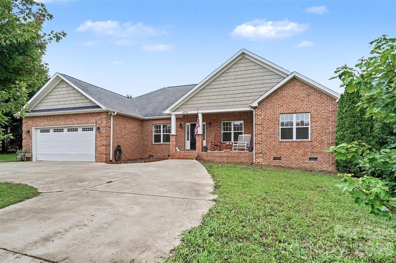 4574 Hunter Rhyne Rd, Lincolnton, NC 28092