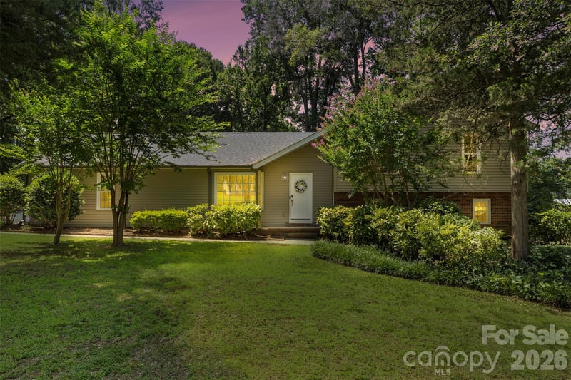5381 Woodside Dr, Rock Hill, SC 29732