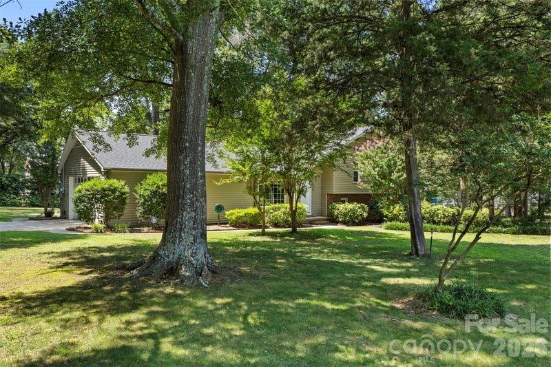 5381 Woodside Dr, Rock Hill, SC 29732