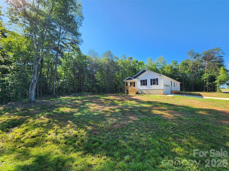 5900 Flamingo Dr #4, Conover, NC 28613
