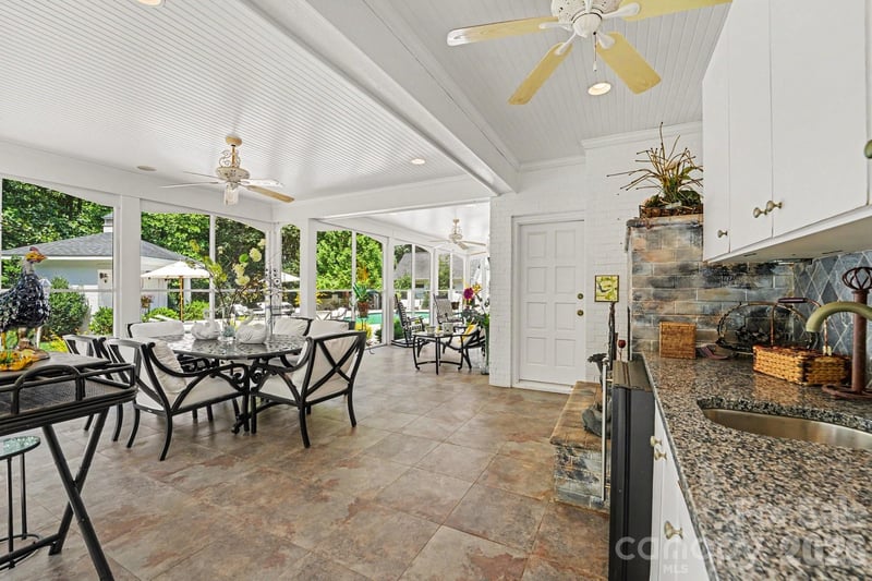 414 Saint Andrews Rd, Statesville, NC 28625