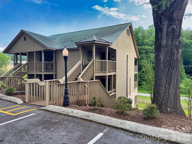 160 Whitney Blvd #3, Lake Lure, NC 28746