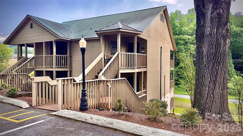 160 Whitney Blvd #3, Lake Lure, NC 28746