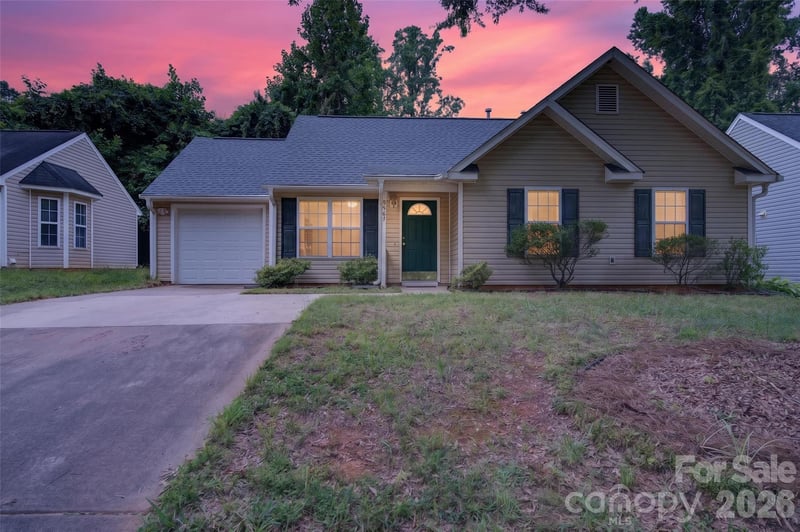4627 Victory Ln, Charlotte, NC 28269