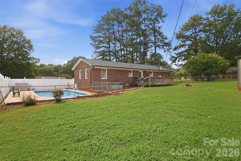115 Arc St, Bessemer City, NC 28016