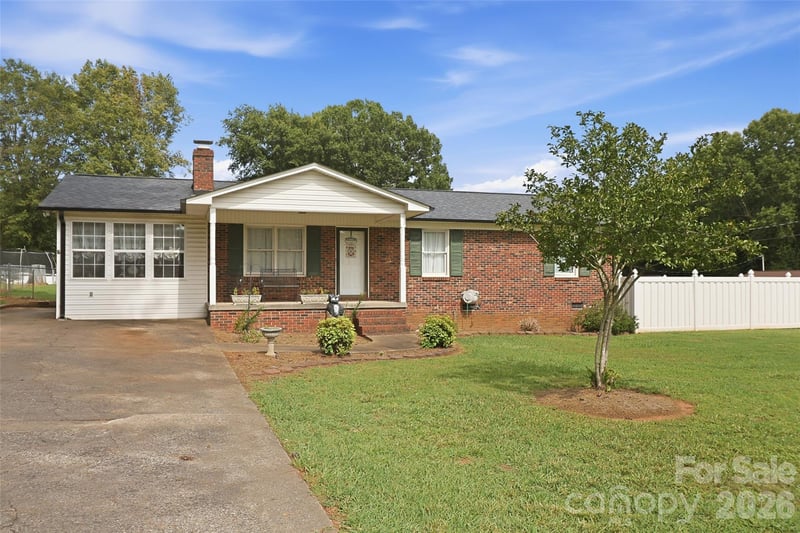 115 Arc St, Bessemer City, NC 28016