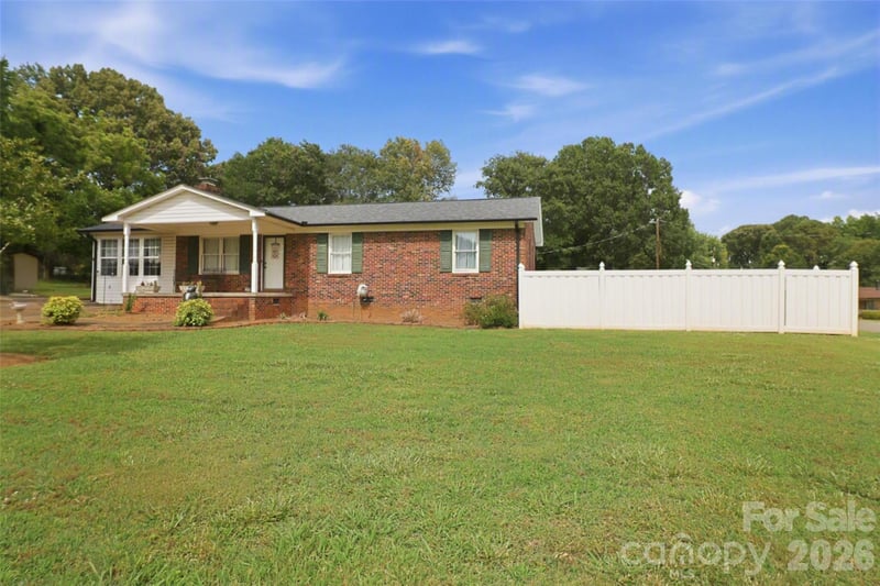 115 Arc St, Bessemer City, NC 28016