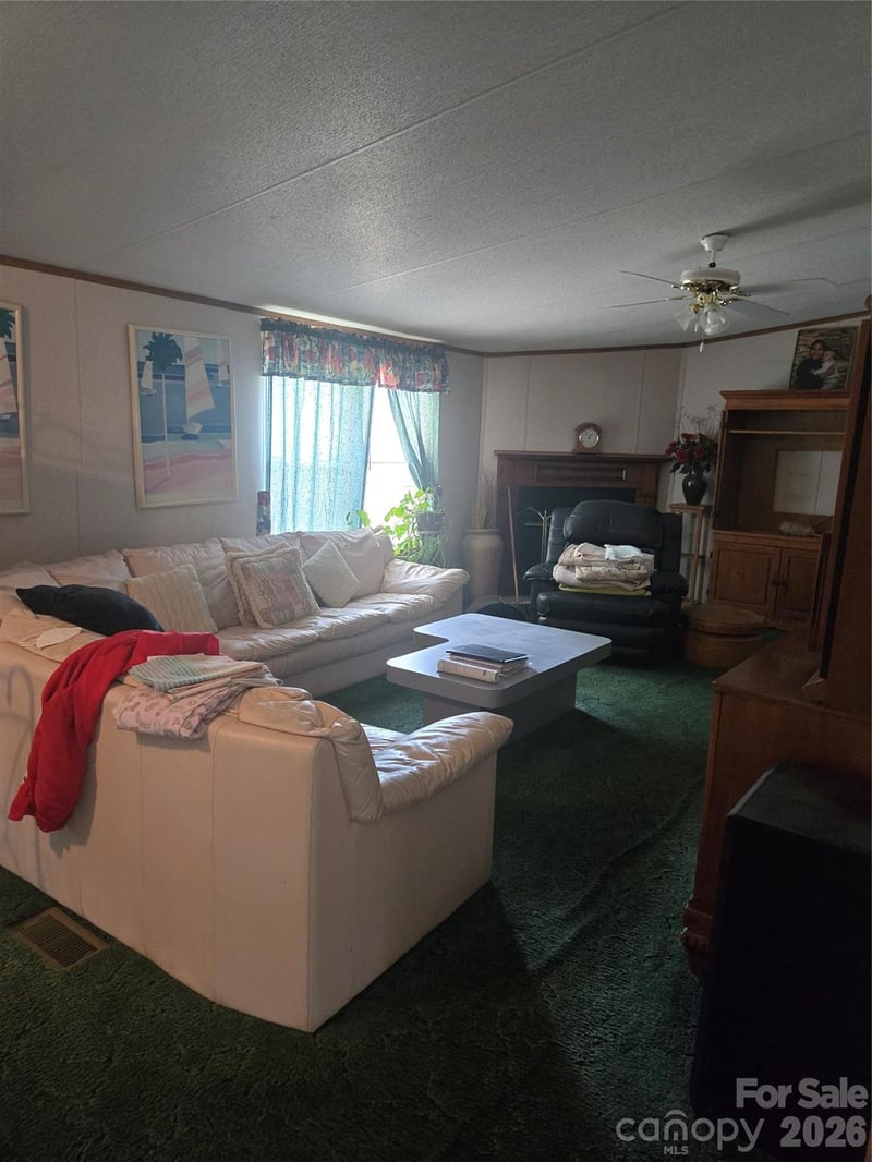 4632 Belvedere Dr, Claremont, NC 28610