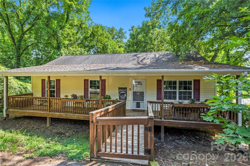 11 W Raleigh Rd, Asheville, NC 28803