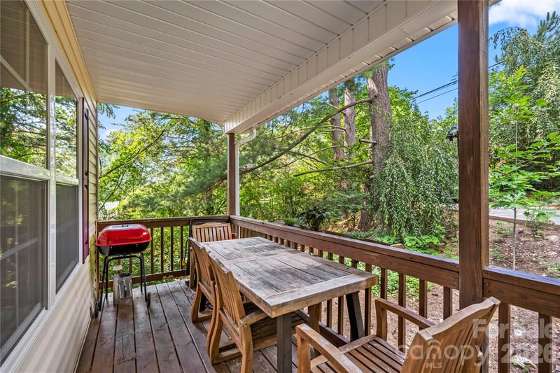 11 W Raleigh Rd, Asheville, NC 28803