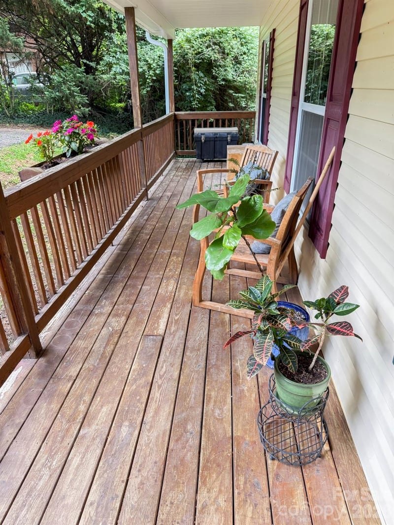 11 Raleigh Rd, Asheville, NC 28803