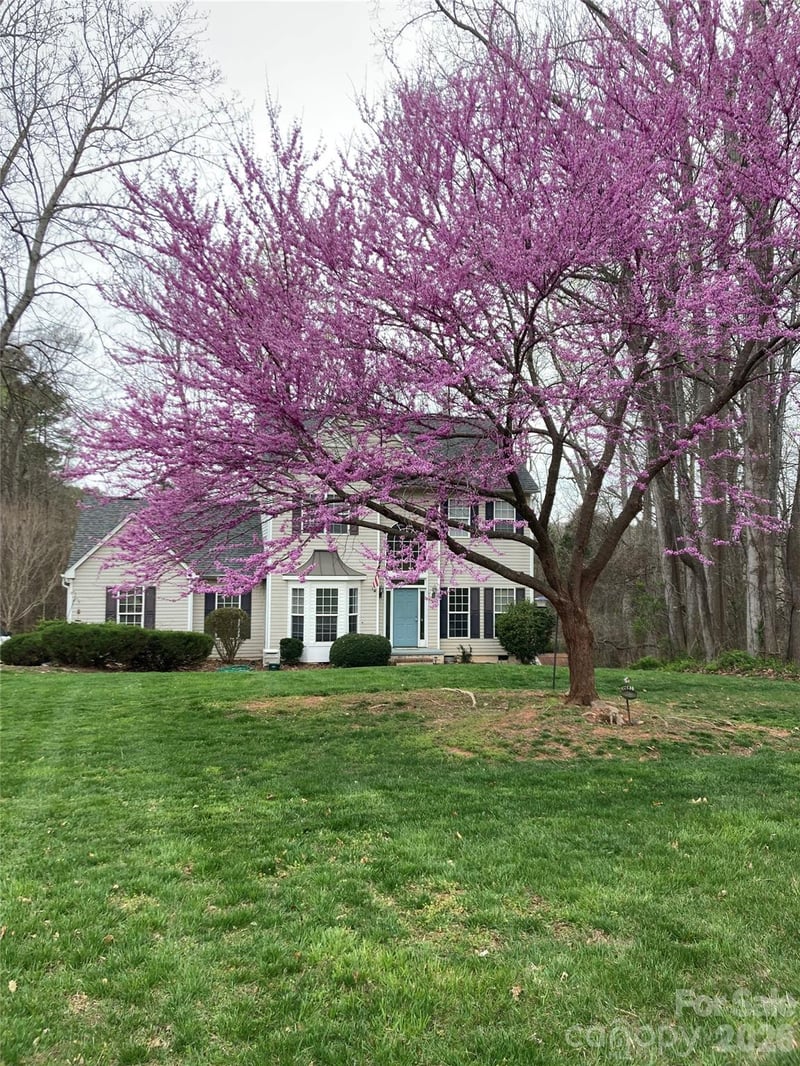 137 Purple Finch Ln, Mooresville, NC 28117