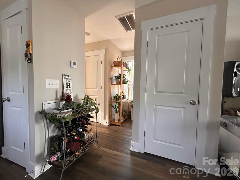 606 Carpenter St, Dallas, NC 28034