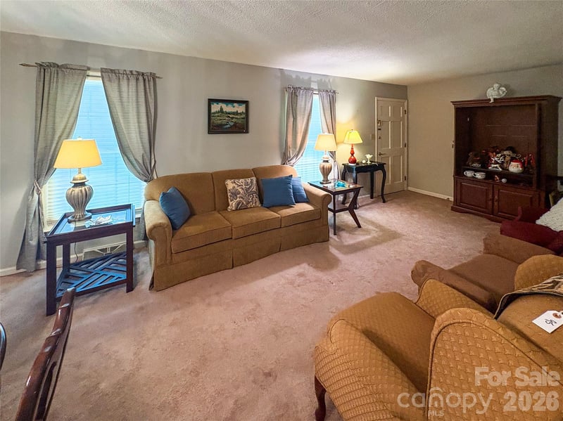 924 Thomas St, Statesville, NC 28677