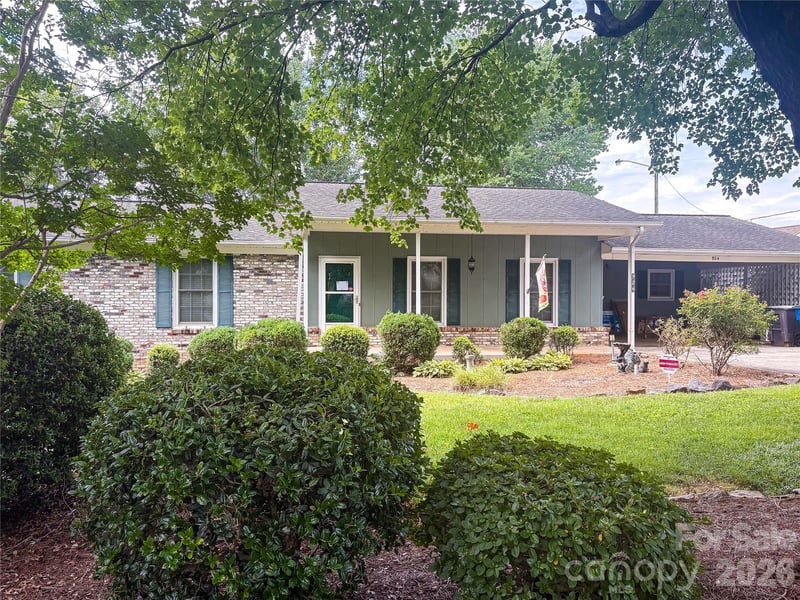 924 Thomas St, Statesville, NC 28677