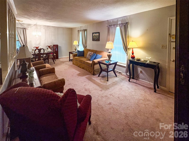 924 Thomas St, Statesville, NC 28677