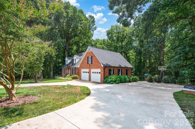 452 Faith Rd, Mooresville, NC 28115