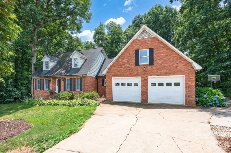 452 Faith Rd, Mooresville, NC 28115