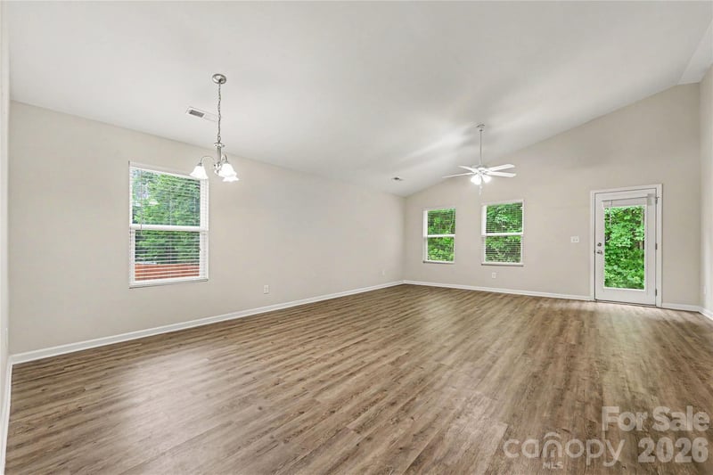 1804 Woodbridge Dr, Salisbury, NC 28146