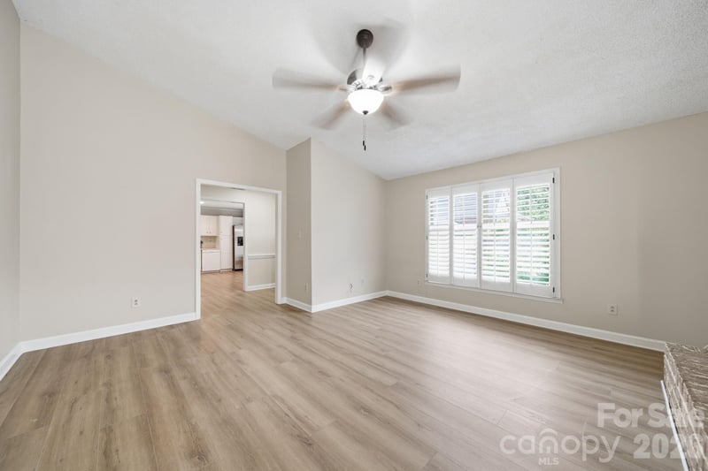 615 Hunter Oak Dr, Kannapolis, NC 28083