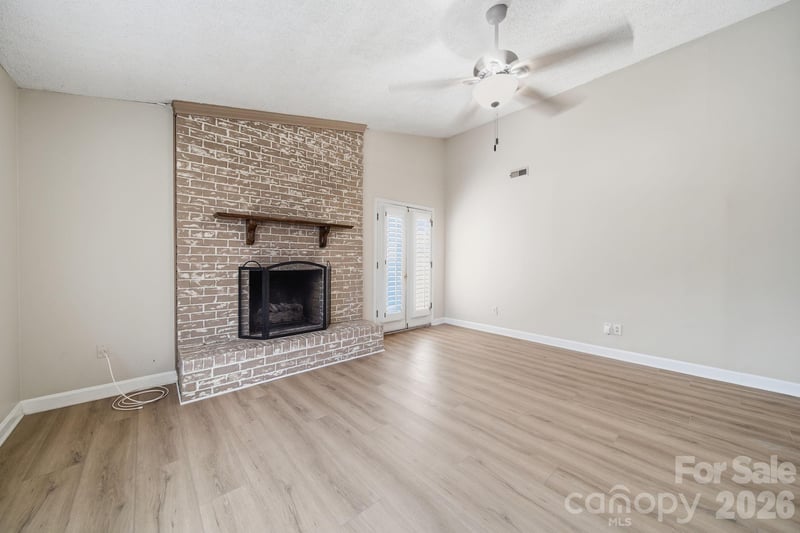 615 Hunter Oak Dr, Kannapolis, NC 28083