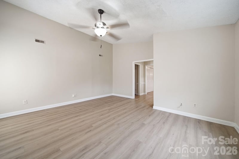 615 Hunter Oak Dr, Kannapolis, NC 28083