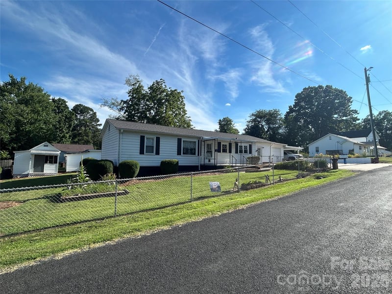 402 24th St, Kannapolis, NC 28083