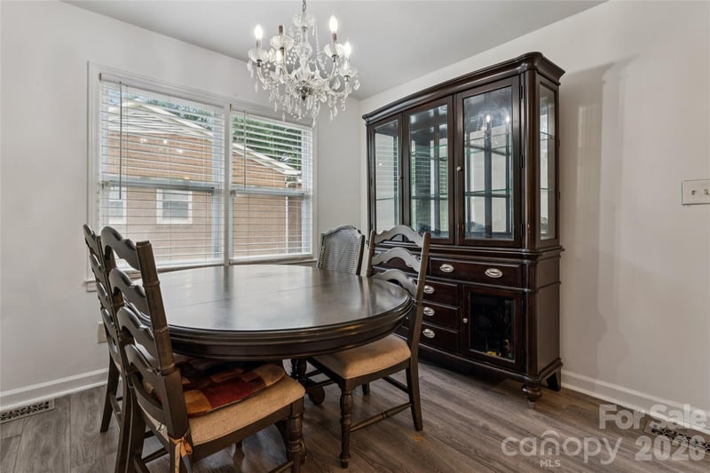 1131 Mt Kisco Dr, Charlotte, NC 28213