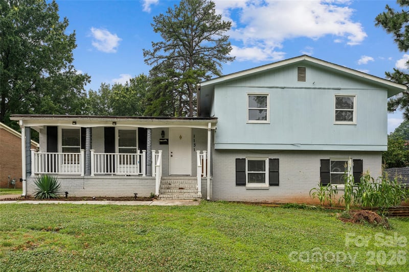 1131 Mt Kisco Dr, Charlotte, NC 28213
