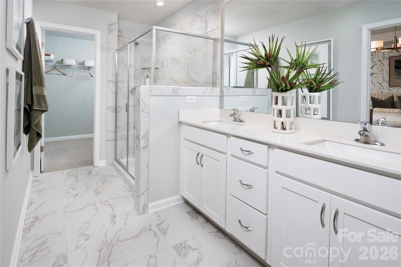 1305 Vibrant Rd, Charlotte, NC 28215