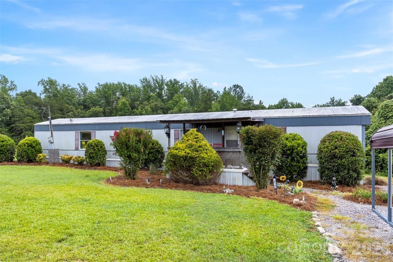 2143 Templeton Rd, Clover, SC 29710