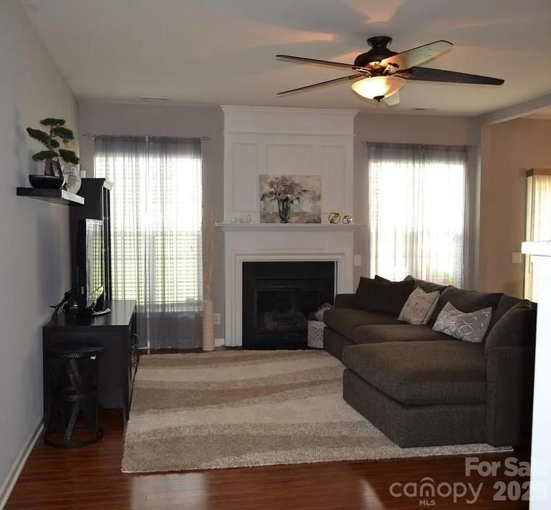9032 Bishop Crest Ln, Charlotte, NC 28277