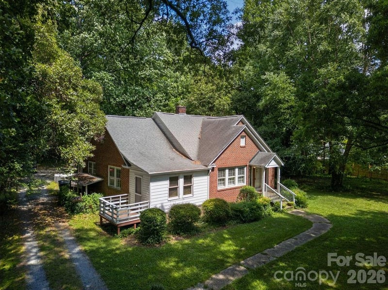 1822 Sugar Creek Rd, Charlotte, NC 28262