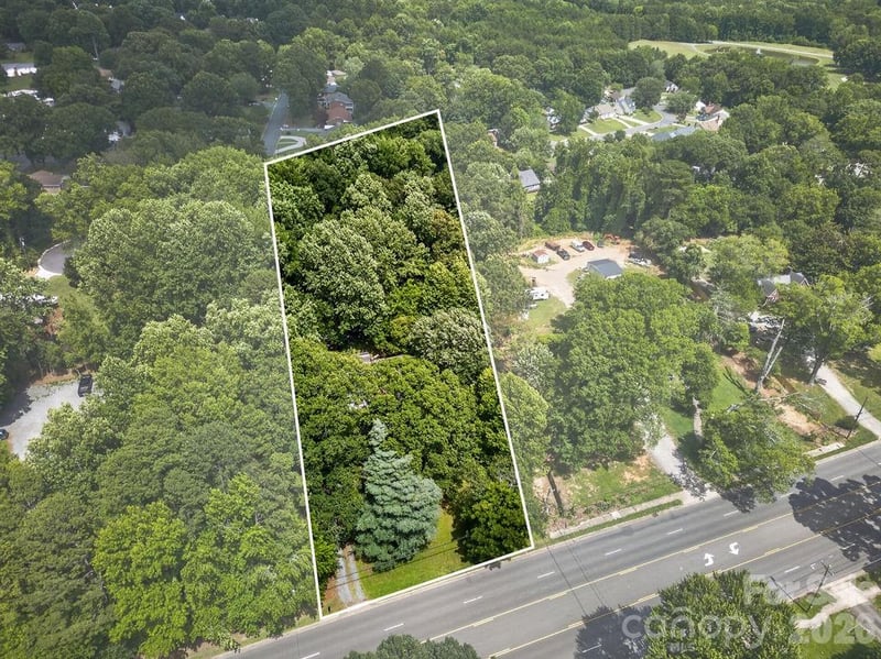 1822 Sugar Creek Rd, Charlotte, NC 28262