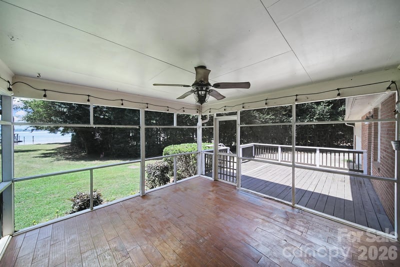 704 Isle Of Pines Rd, Mooresville, NC 28117