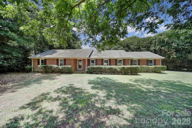 704 Isle Of Pines Rd, Mooresville, NC 28117