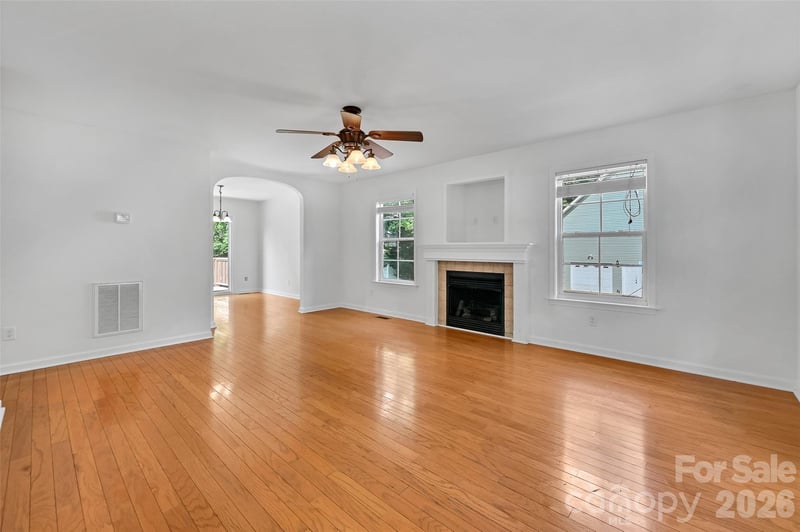 11 Ridgeland Ln, Asheville, NC 28805