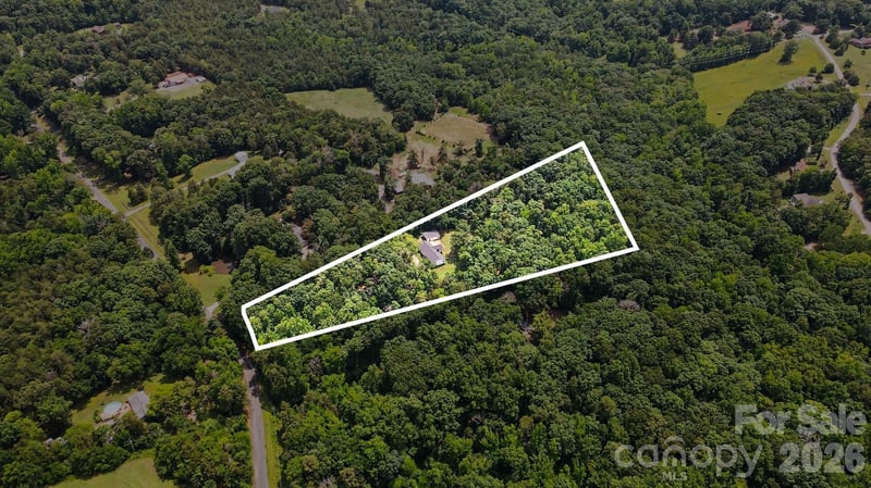 8900 Lazy Ridge Ln, Concord, NC 28025