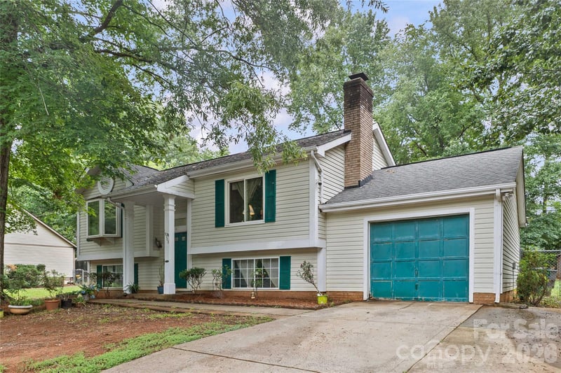 9108 Touchstone Ln, Charlotte, NC 28227