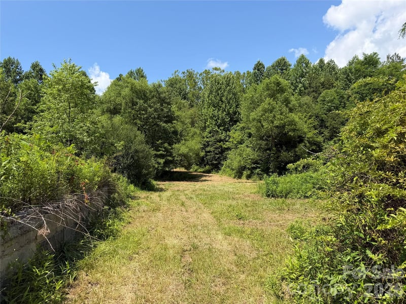 424 Iron Duff Rd, Waynesville, NC 28785