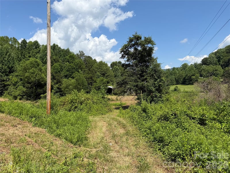 424 Iron Duff Rd, Waynesville, NC 28785