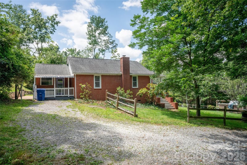 1271 Upper Brush Creek Rd, Fairview, NC 28730