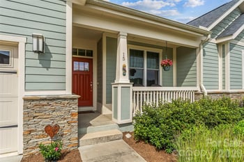 15 Craftsman View Dr, Asheville, NC 28804